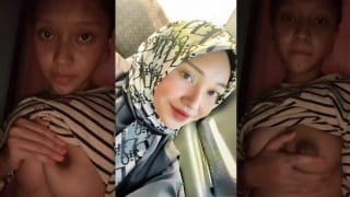 Bokep Indo VCS Ukhti Intan Hijab Lagi Sange Raba Toket Mulusnya