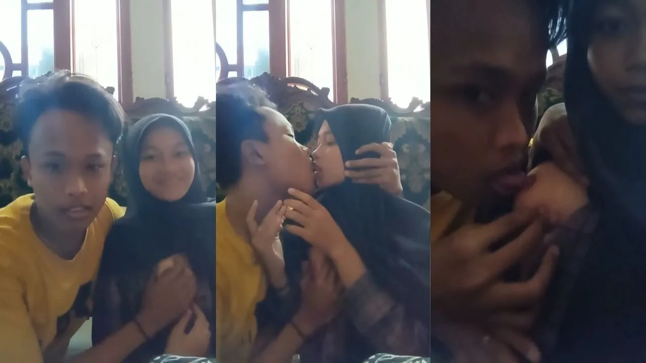 Bokep Indo ABG Hijab Mesum Nenenin Pacar di Ruang Tamu